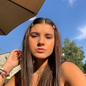 Meet your Posher, Shakira